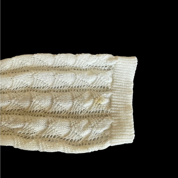 Alice & Olivia -ivory Eyelet Knit
Draped Neckline Sweater Sz (?) - Picture 16 of 16